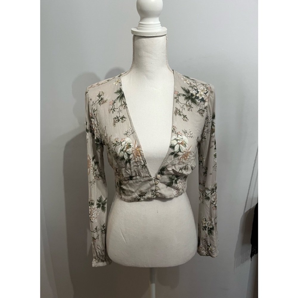 Pull & Bear ‘Paradise League’ button top